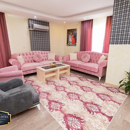 Aria Plus Ev-Otel Çiftlik Esterno foto
