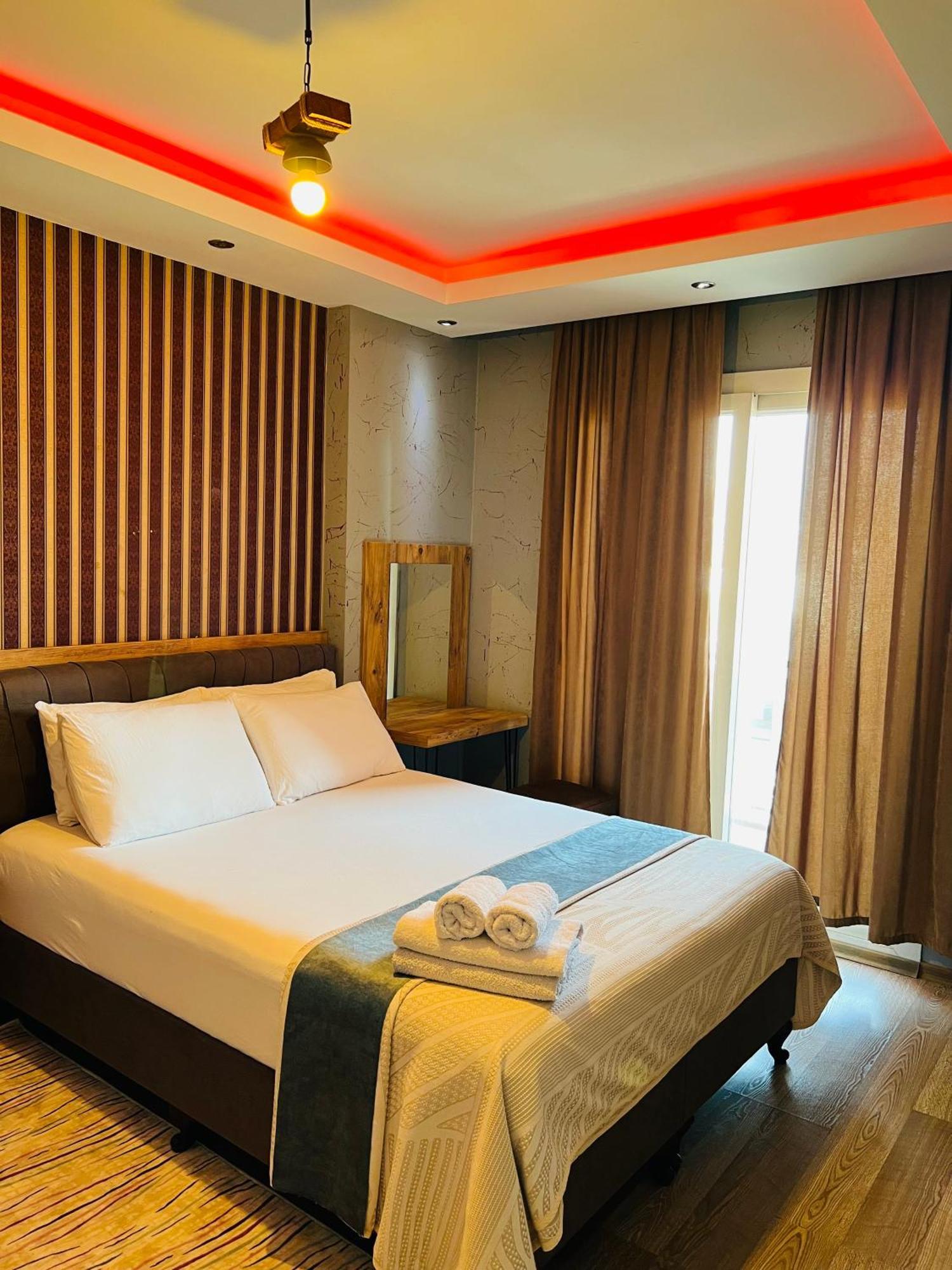 Aria Plus Ev-Otel Çiftlik Esterno foto