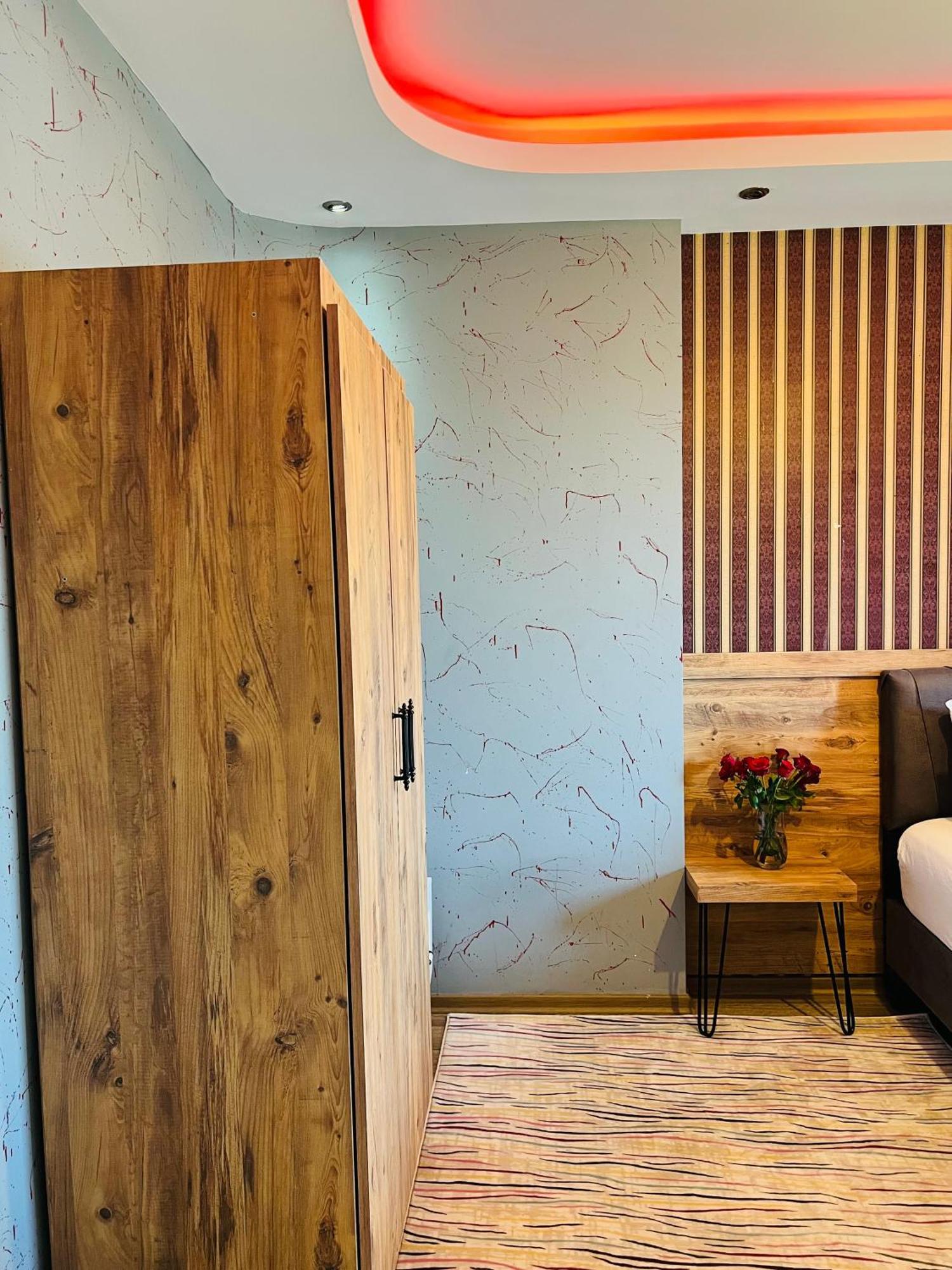 Aria Plus Ev-Otel Çiftlik Esterno foto
